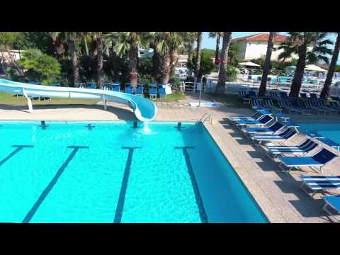 Centro Turistico Holiday - Video Drone Piscine