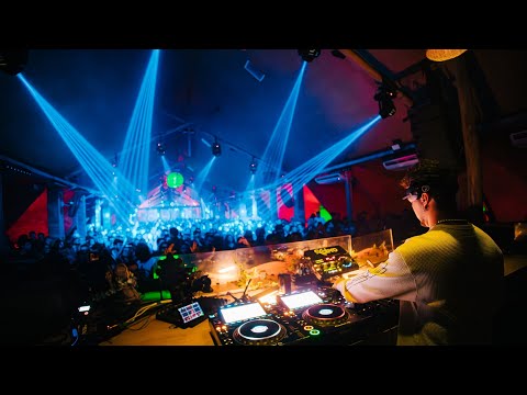 Cour T. Live @ Warung Beach Club, Itajaí, Brazil [Full Set]