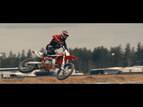 Kim Savaste on two-stroke at Hyvinkää Motocross Track
