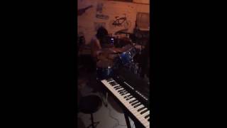 Frequency 432 - \'Tribal Riddims\' drum solo ending Live at The Hang Out, Jaco Costa Rica