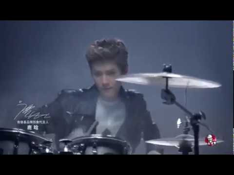 [VIDEO] #LuHan × @kfc CF (I love chicken rock version)