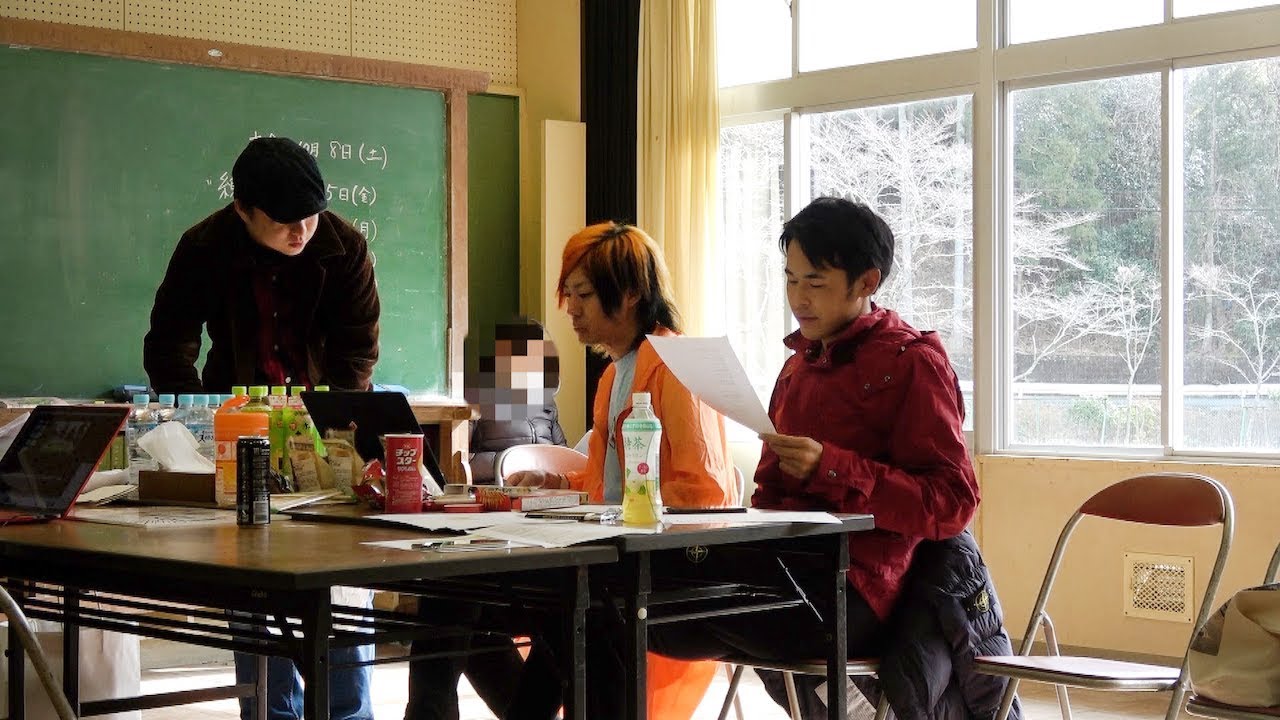 食べかけのおにぎりにフリスク埋め込んで盗撮したよ