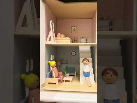 Ігровий набір New Classic Toys Ляльковий будиночок з меблями (10730)