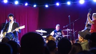 The Living End - "Pictures In The Mirror" (live)