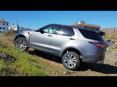 Land rover DEFENDER vs discovery 5