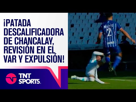 ¡PATADA DESCALIFICADORA de CHANCALAY, revisión en el VAR y EXPULSIÓN del jugador de la ACADEMIA! 🟥