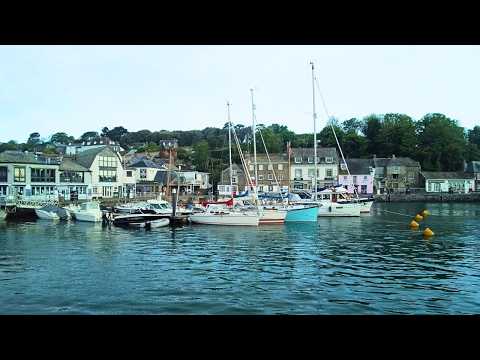 Exploring Padstow – A Harbour Town Full of History and Charm