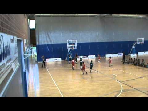 Entrada Jofre assistència Àlex a la pista del CB Cerdanyola A. Abril 2011