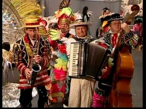 String Band Novelties at the Mummers Museum (WhenYou're Smiling Medley)