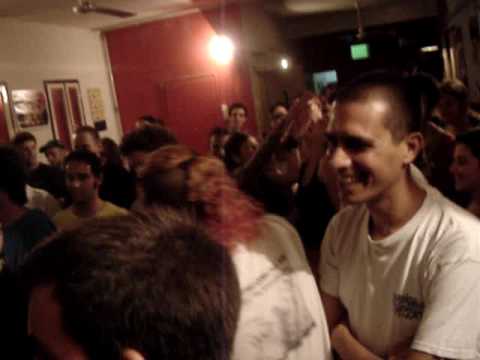 סמרטוט כחול לבן - סיווג אכזרי - הופעה חיה Smartut Kahol Lavan - Sivug Akhzari - live