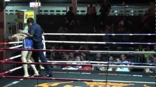 Download Lagu Dorian Price (Tiger Muay Thai) first professional Muay Thai bout in Thailand Thumbnail