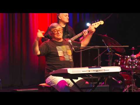 José Cid em modo jazz - Como O Macaco Gosta da Banana Eu Gosto de Ti  -  ao Vivo AMGAIA