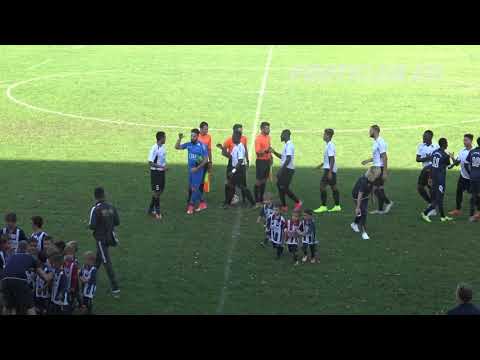 Régional 1 / Olympique Girou - Toulouse Métropole 2019-2020 / Entrée des équipes