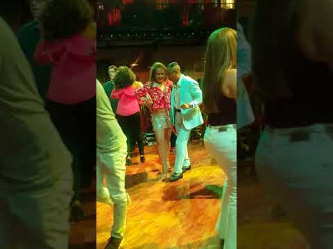 Las nenas del barrio de Kako y su combo