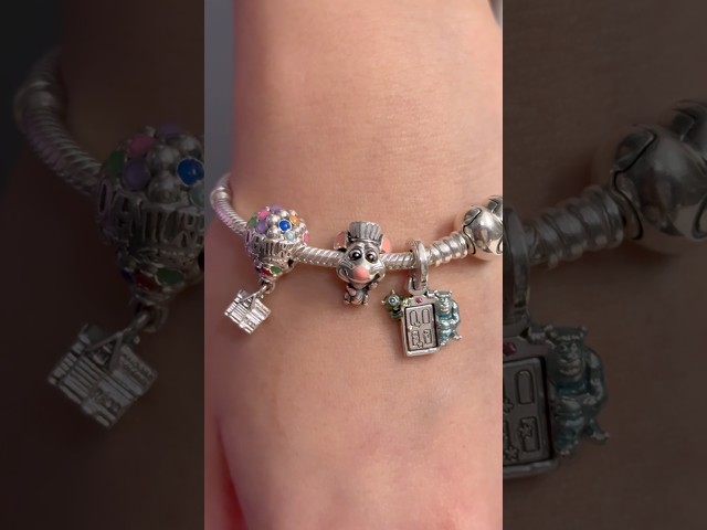 Vídeo relacionado con PANDORA Disney Pixar 794022C01 - Abalorio de Remy de plata de ley, compatible con Moments, diseño de ratatouille