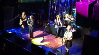 Go-Go&#39;s &quot;Fun With Ropes&quot; live 2011