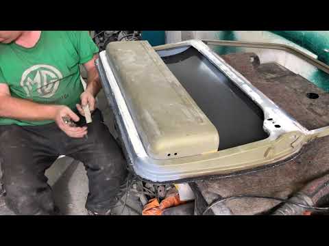 Classic Mini Pickup Restoration Ep120 - Door skin. Finally