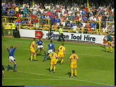 1995-96 Gillingham v Wigan