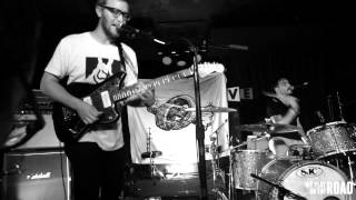 THE FEST 13 - SOLIDS : Not Complaining + Trough The Walls : WEPLAYONTHEROAD.COM