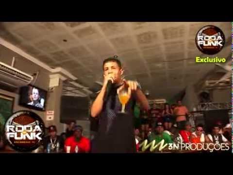 MC MAGRINHO - PELA PRIMEIRA VEZ NA RODA DE FUNK