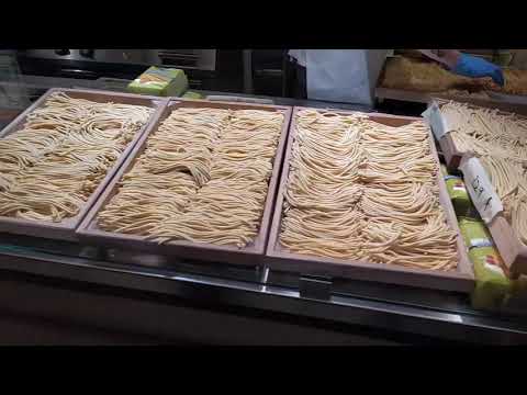 Bigboi fresh fast food pasta - Venice Italy