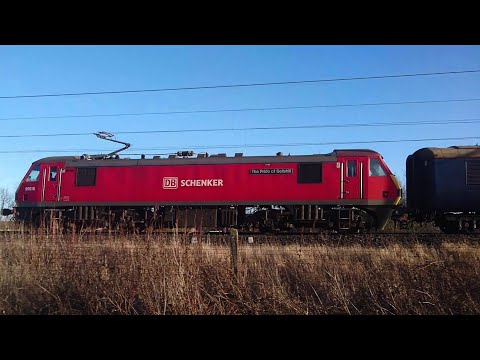 DB Cargo 90018 and 67010 (1Z73 London Kings Cross - Edinburgh) at Benton. 31/12/17.