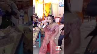 Download lagu penyanyi campur sari sragennan gokil#shorts mp3