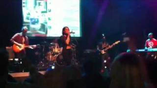 JoJo Jumping Trains Live