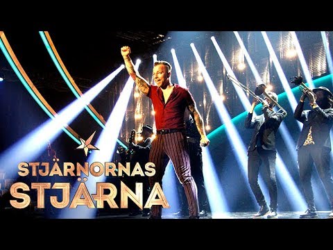 Casper Janebrink sjunger She bangs i Stjärnonas stjärna 2018