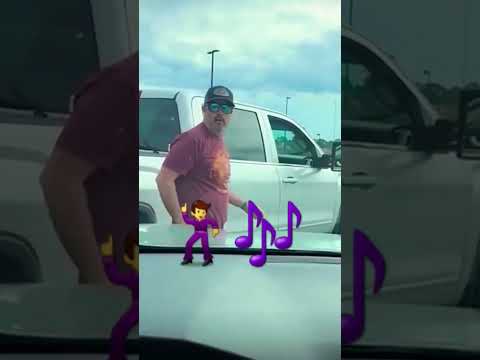 BEE GEES STAYIN' ALIVE???????? MAN PUNCHING????CAR WINDOW????#beegees #dance#pinkze#shorts