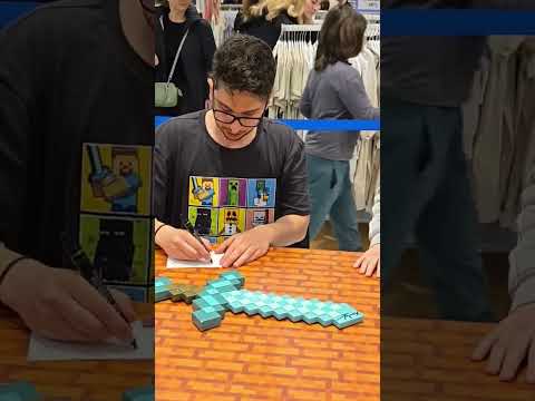 Kendal signs my Minecraft sword! Kiabi Arese Center