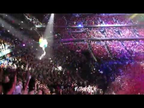 Katy Perry performing Birthday-Prismatic World Tour- Tampa, FL