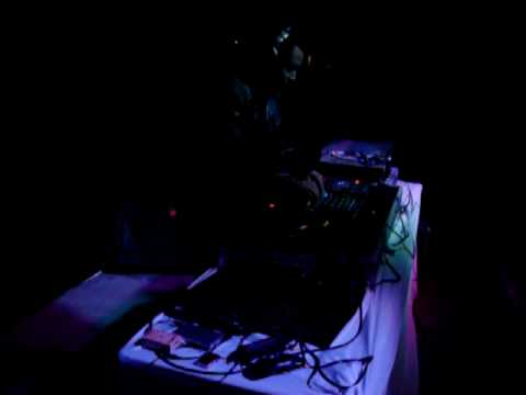 DJ CZAR GOMEZ live whit ROYAL GIGOLOS, 1ro Agosto 2009 Guadalajara, Mexico