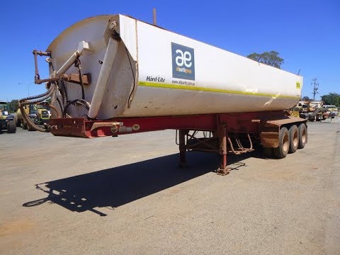 AE076 - 2012 Roadwest RWT TRI350 Tri Axle Side Tipper (WST05)