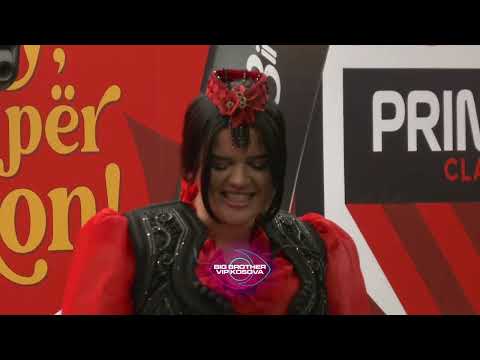 Poezia "Flamuri" e interpretuar në mënyrë të shkëlqyer nga Gresa