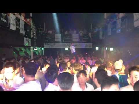 Dropping DJ Escape's mix of "Higher" at Velocity - Seoul, Korea