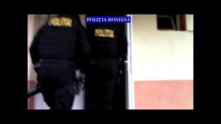 Percheziții în Sibiu și alte 14 județe în casele unor persoane bănuite de contrabandă cu țigări 1 video