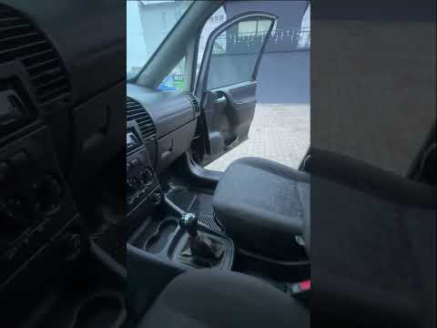 фото opel zafira a 0