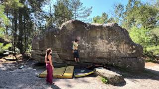 Video thumbnail of La Vieille, 6b. Fontainebleau