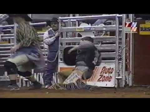 Moody Blues bucks Ty Murray - 01 PBR Guthrie