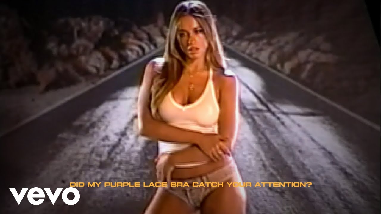 Tate McRae - Purple lace bra