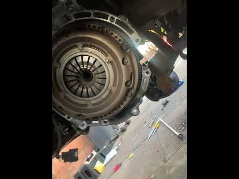 Clutch replacement 🔥#shortvideo #youtubeshorts #ford