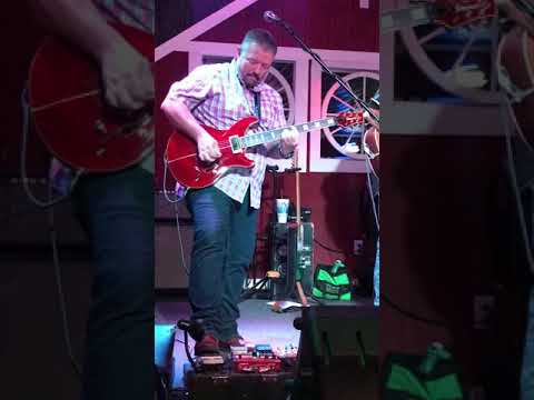 Slick Eddie Houston playing that country riffs on a Monarch