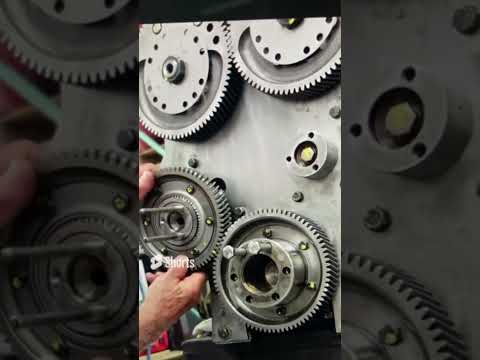 Installing The Timing Gears On A Detroit Diesel 671 #detroitdiesel #dieselpropower