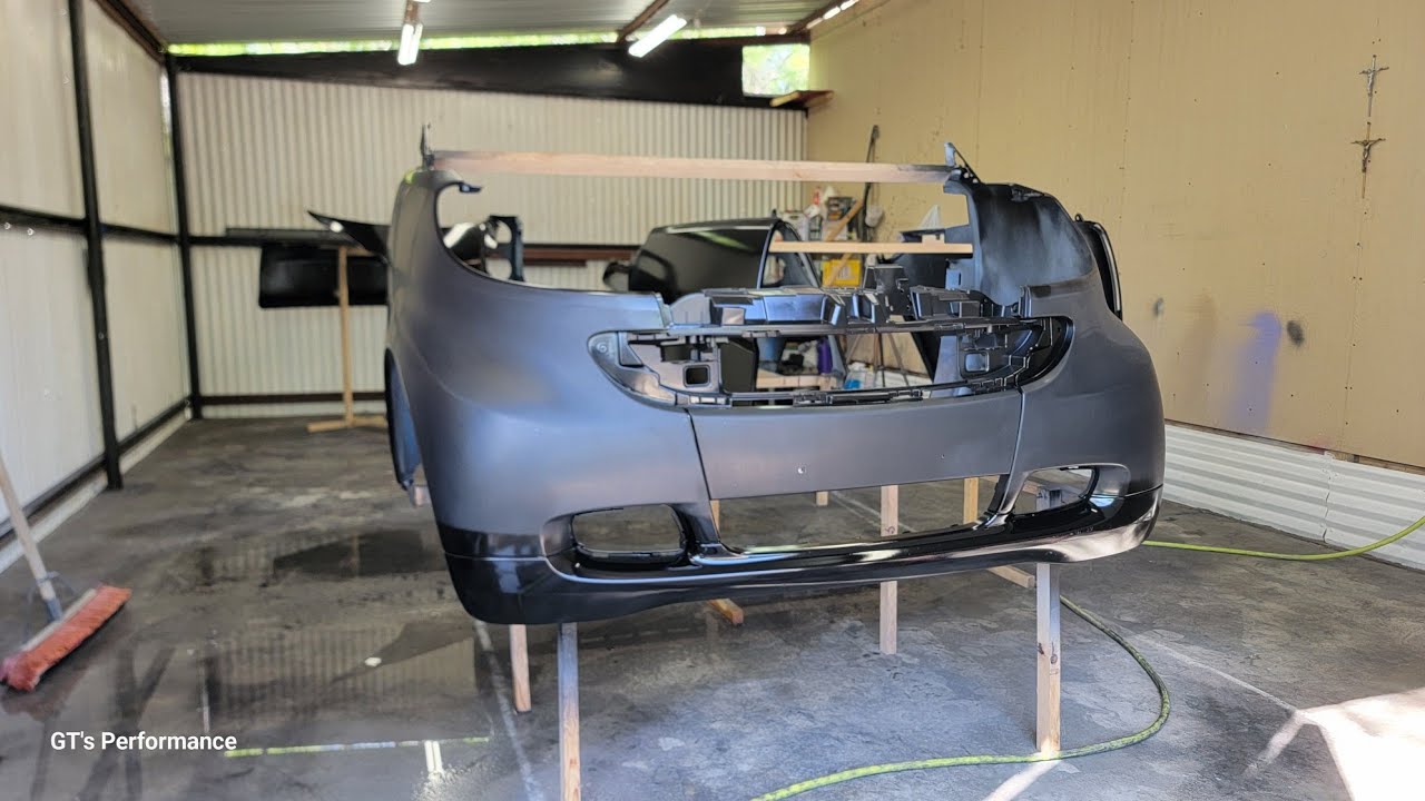 Let's Spray - Black Base on Smart Fortwo