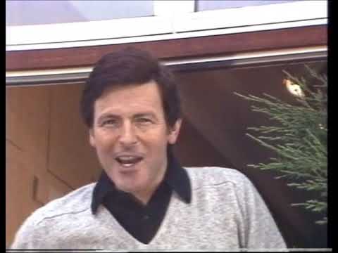 Channel 4 UK TV Vintage Adverts 1980s Part 1. Philips N1702 Transfer.