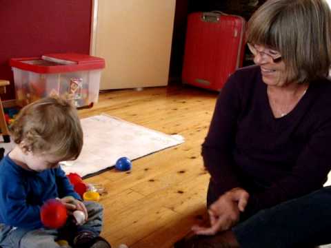 download lagu mp3 mp4 Maud Og Mnd, download lagu Maud Og Mnd gratis, unduh video klip Maud Og Mnd