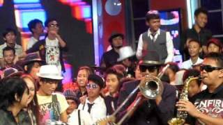 Download lagu Chelssie and TIPE-X on Dahsyat agaiiin!!! CIUMAN PERTAMA mp3