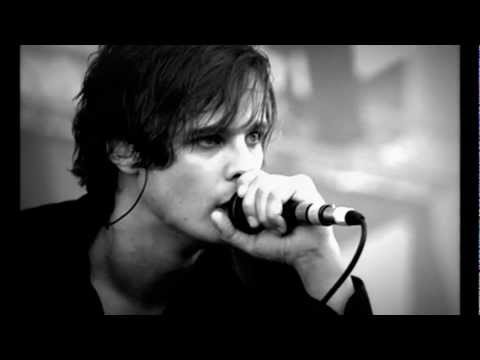 Videoclip de Short Glance — Lacrimas Profundere