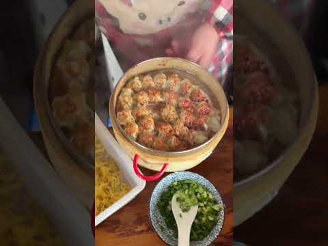 六块钱30个的蒸汤包好好吃！！路边摊美味 街边小吃